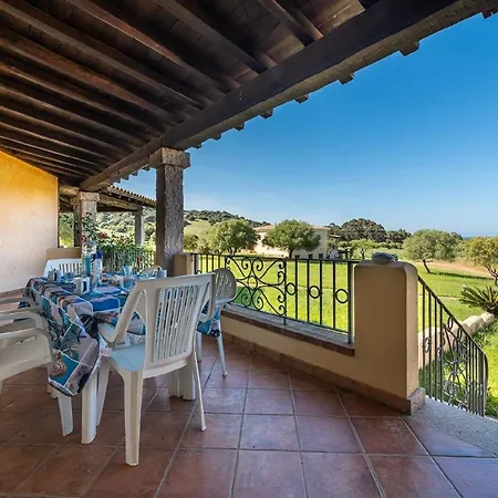 Appartement In Mit Garten Und Grill Siniscola